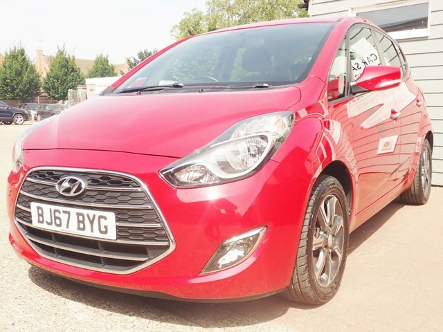Hyundai Ix20 1.6 Se Nav Hatchback Red #3