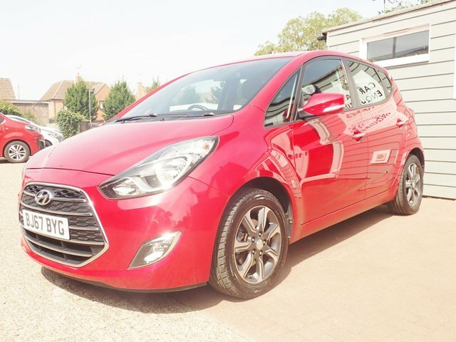 Hyundai Ix20 1.6 Se Nav Hatchback Red #4