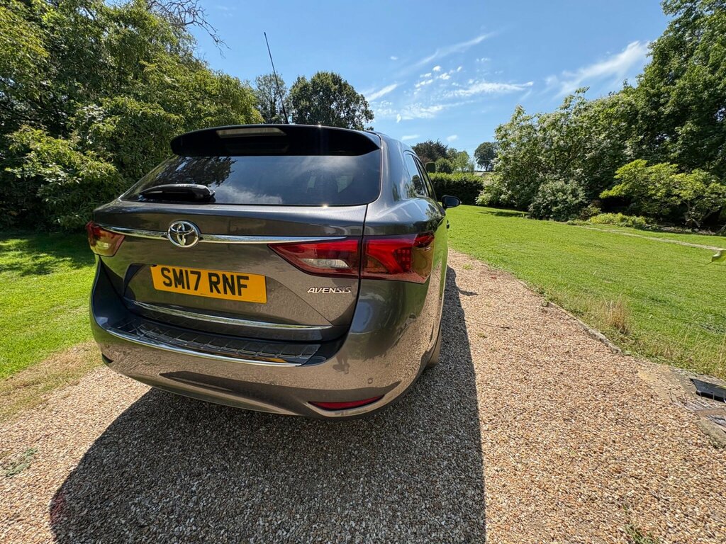 Toyota Avensis 1.6L Business Edition Grey #18