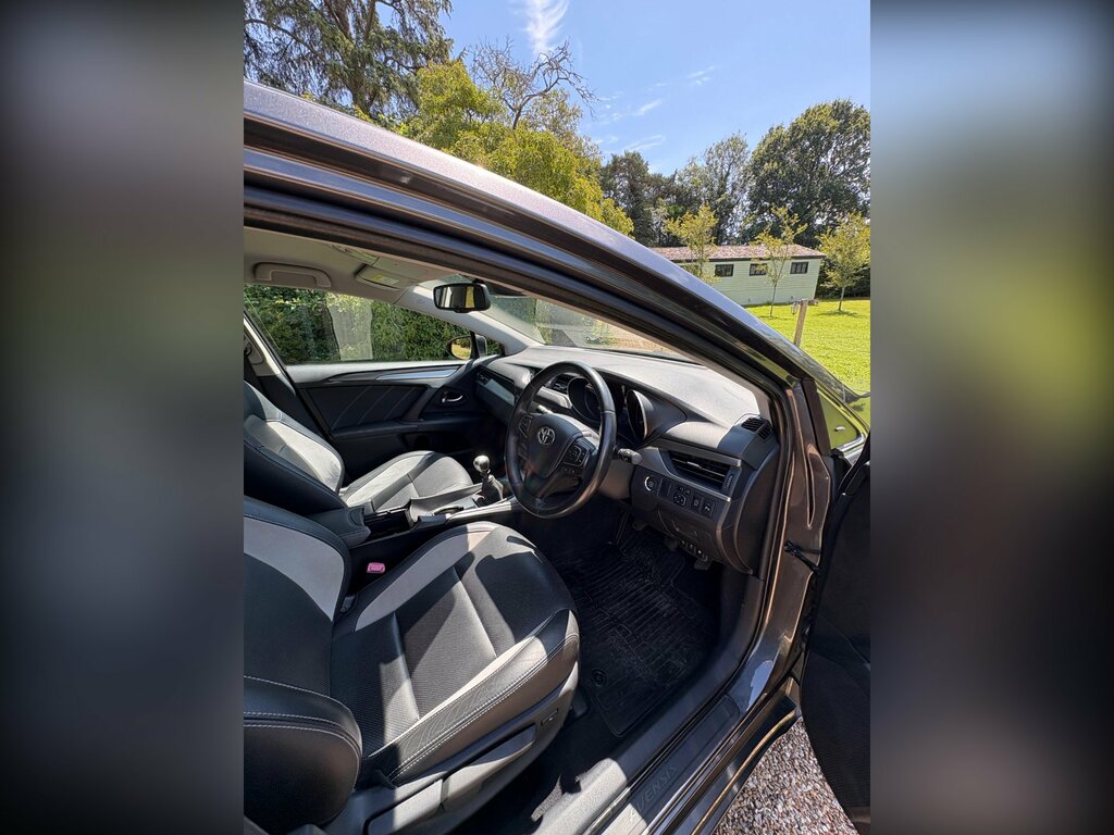 Toyota Avensis 1.6L Business Edition Grey #38
