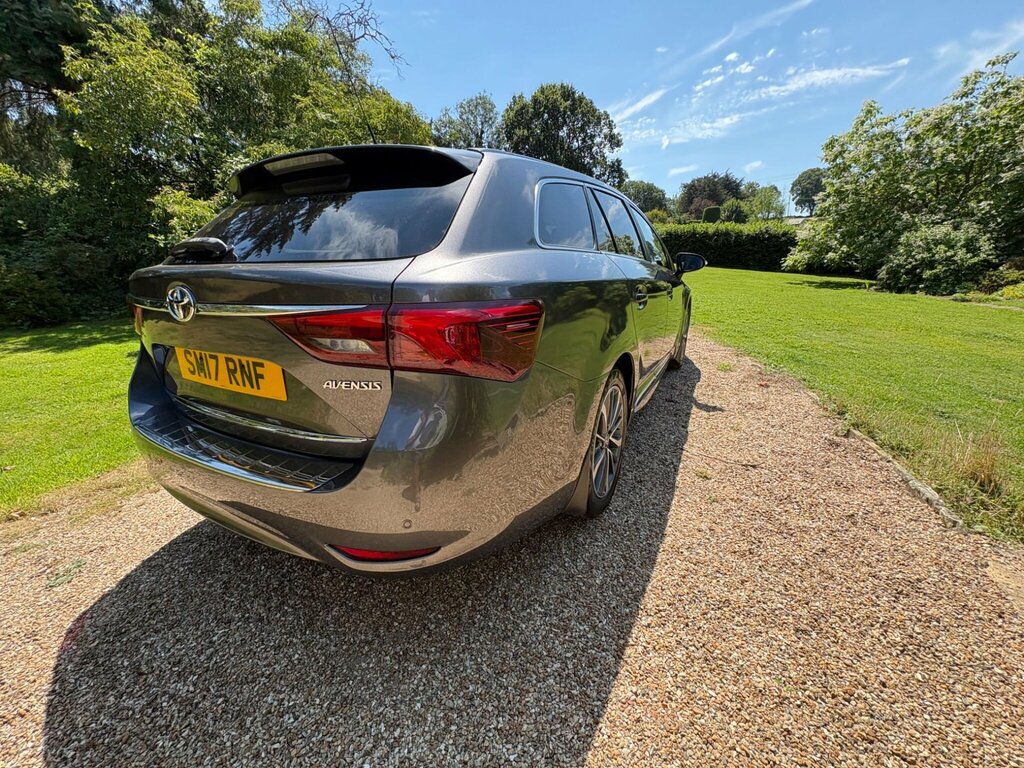 Toyota Avensis 1.6L Business Edition Grey #17