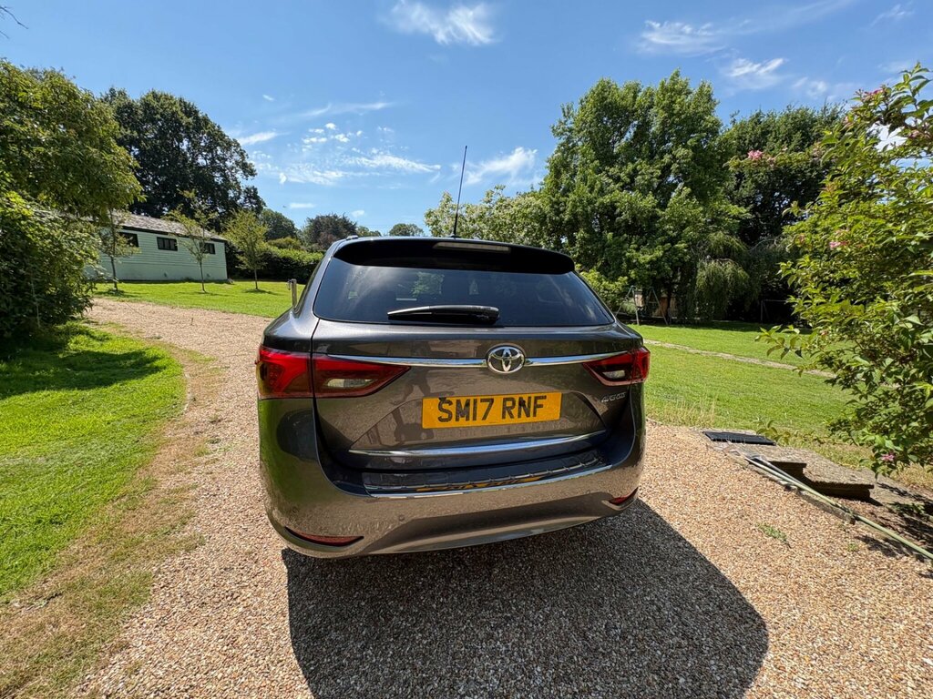 Toyota Avensis 1.6L Business Edition Grey #21