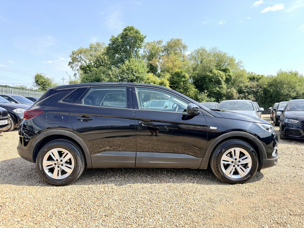 Vauxhall Grandland X 1.2 Turbo Se Suv Euro 6 Black