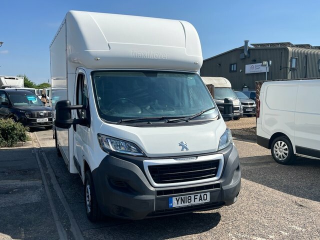 Peugeot Boxer Bluehdi 335 Chassis Cab White