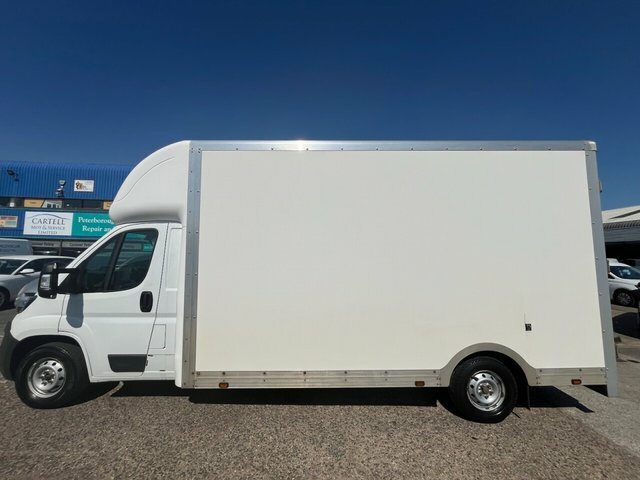 Peugeot Boxer Bluehdi 335 Chassis Cab White #5