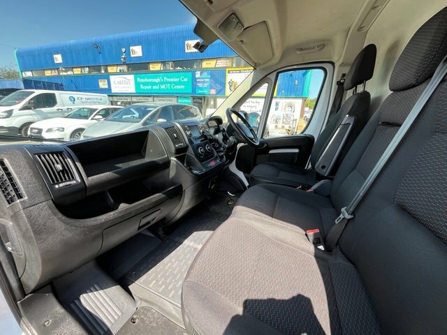 Citroen Relay Bluehdi 35 Enterprise Panel White #4