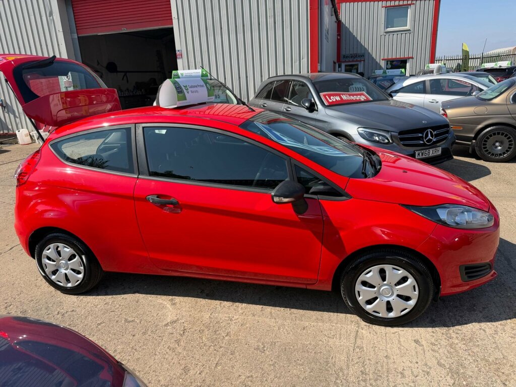 Ford Fiesta 1.25 Studio Euro 6 FY16KLC Red #4