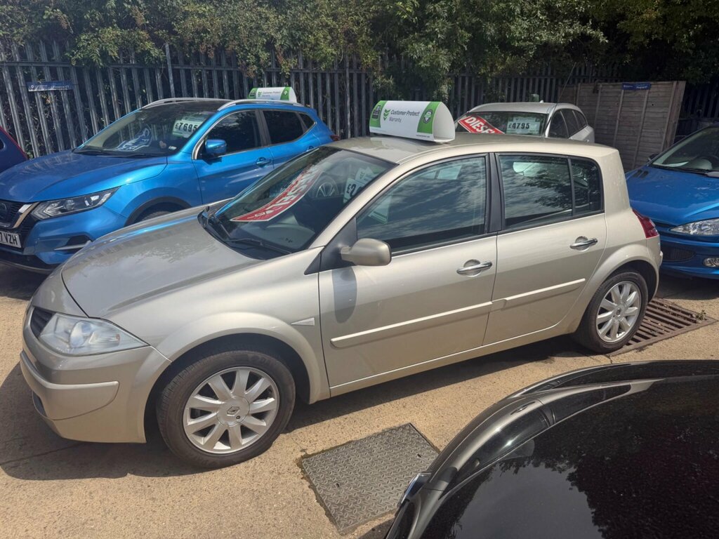 Renault Megane E-Tech 1.6 Vvt Blue #4