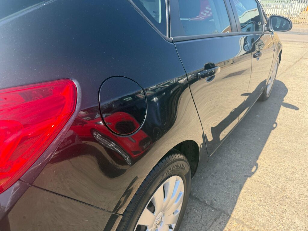 Vauxhall Astra 1.6 16V Sri Euro 5 Red #19