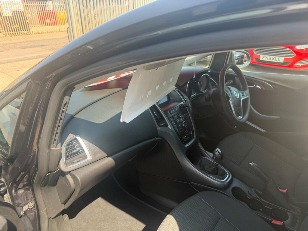Vauxhall Astra 1.6 16V Sri Euro 5 Red #15