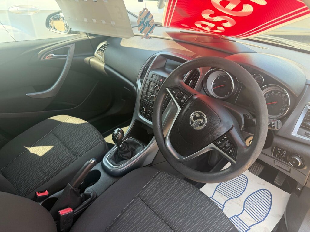 Vauxhall Astra 1.6 16V Sri Euro 5 Red #13