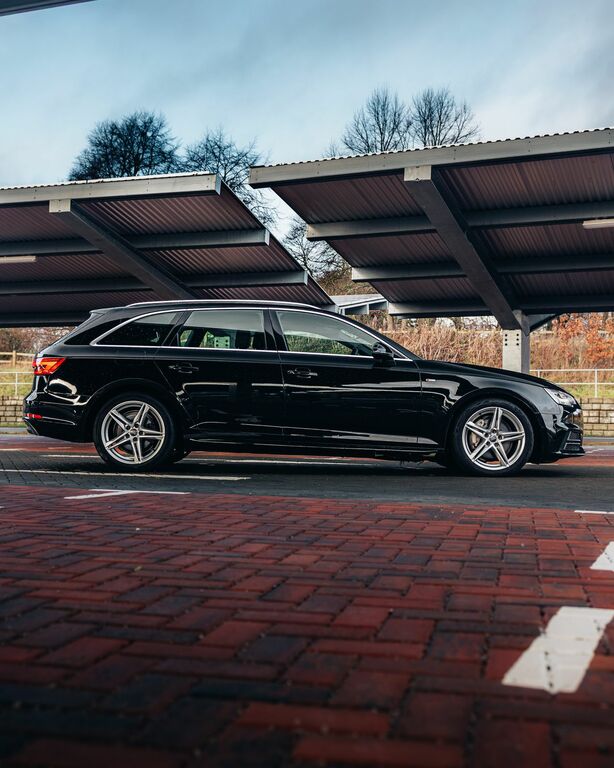 Audi A4 Avant 2.0 Tdi Ultra S Line Estate S Tronic Eu GU66FSD Black #6