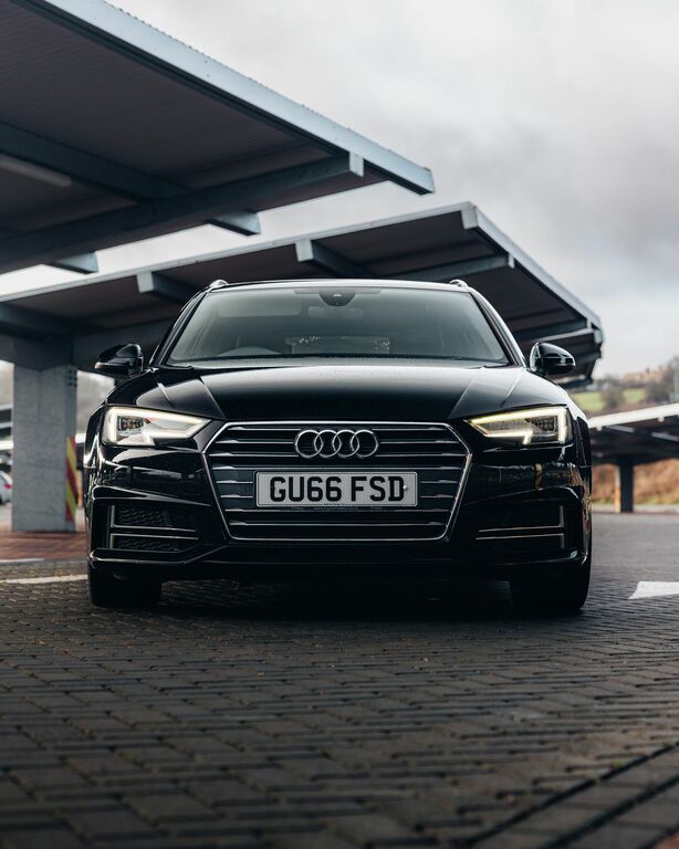 Audi A4 Avant 2.0 Tdi Ultra S Line Estate S Tronic Eu GU66FSD Black #4