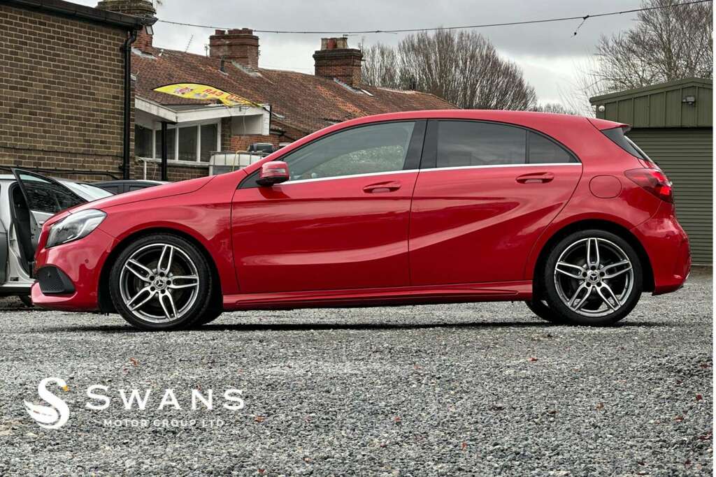 Mercedes-Benz A Class Hatchback Amg Line A180 1.6 H ET17CFK Red #4