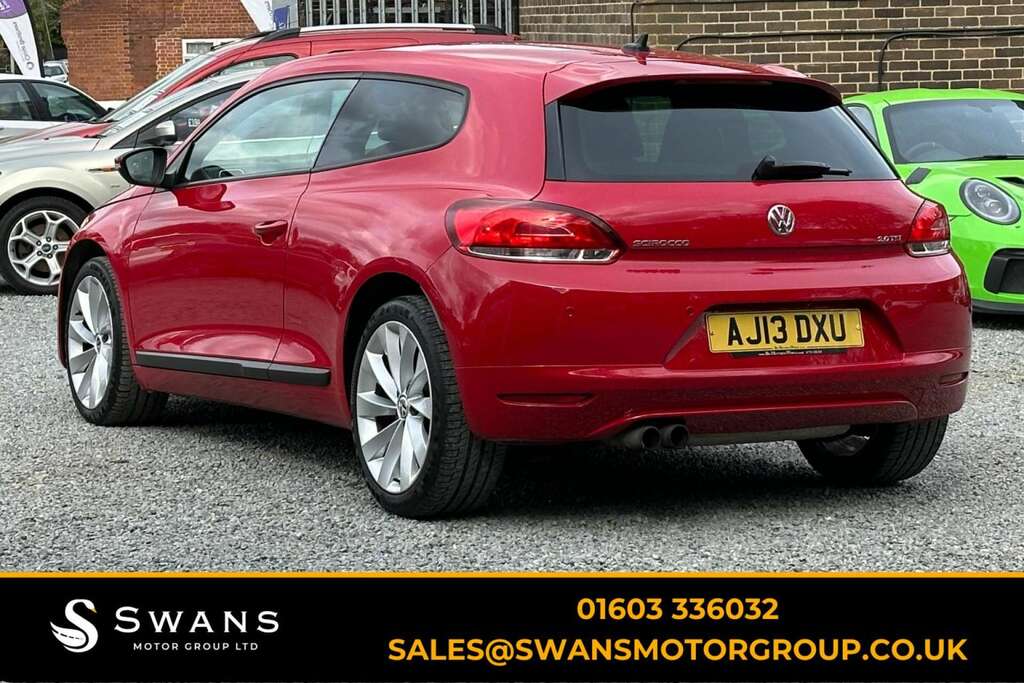 Volkswagen Scirocco Hatchback 2.0 Tsi Gt 201313 Red #2
