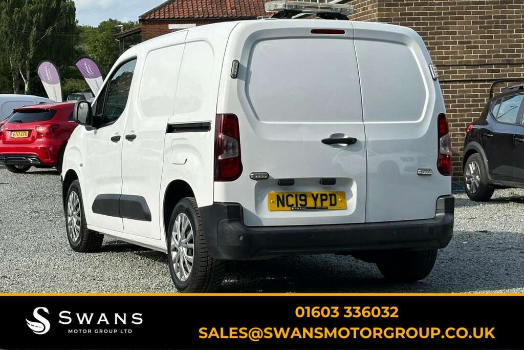 Citroen Berlingo Panel Van 1.6 Bluehdi 1000 Enterprise M White Manu White