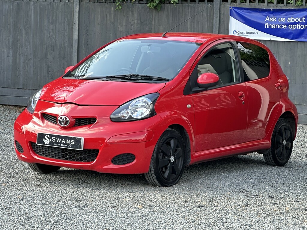 Toyota Aygo Hatchback 1.0 Vvt-i Go 201161 WJ61BYO Red #6
