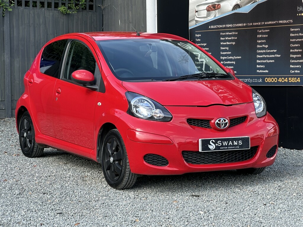 Toyota Aygo Hatchback 1.0 Vvt-i Go 201161 WJ61BYO Red #4