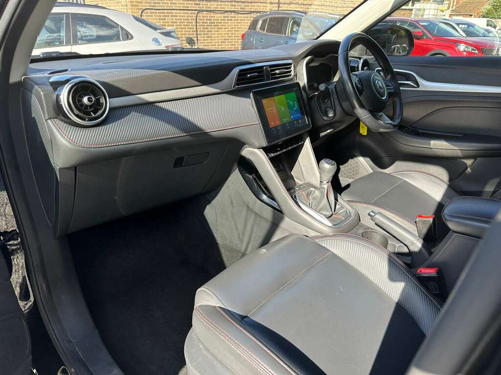 MG ZS Suv 1.5 Vti-tech Exclusive 202121 LB21JWL Black #5
