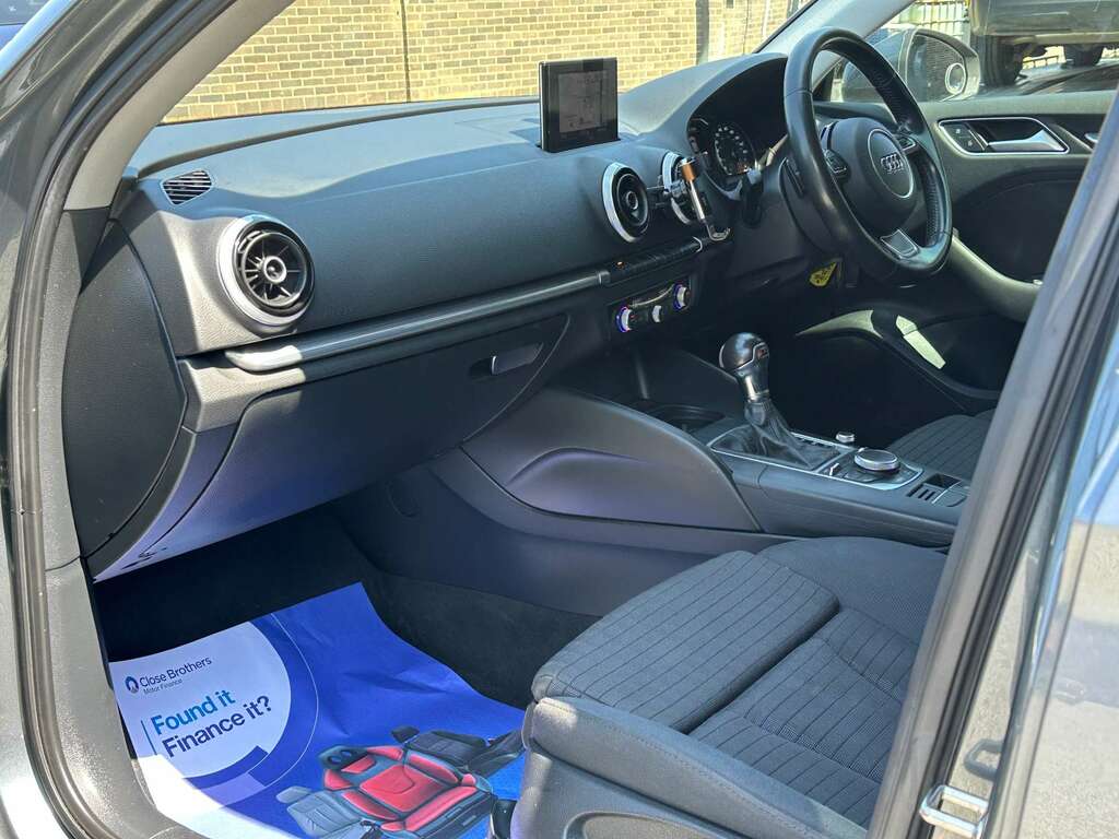 Audi A3 Saloon 1.6 Tdi Sport Saloon S Tronic Eu Grey #4