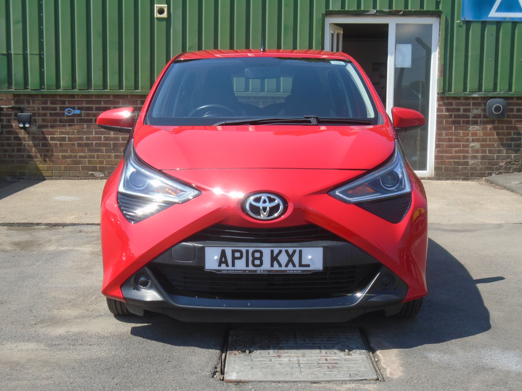 Toyota Aygo Vvt-i X-play X-shift AP18KXL #3
