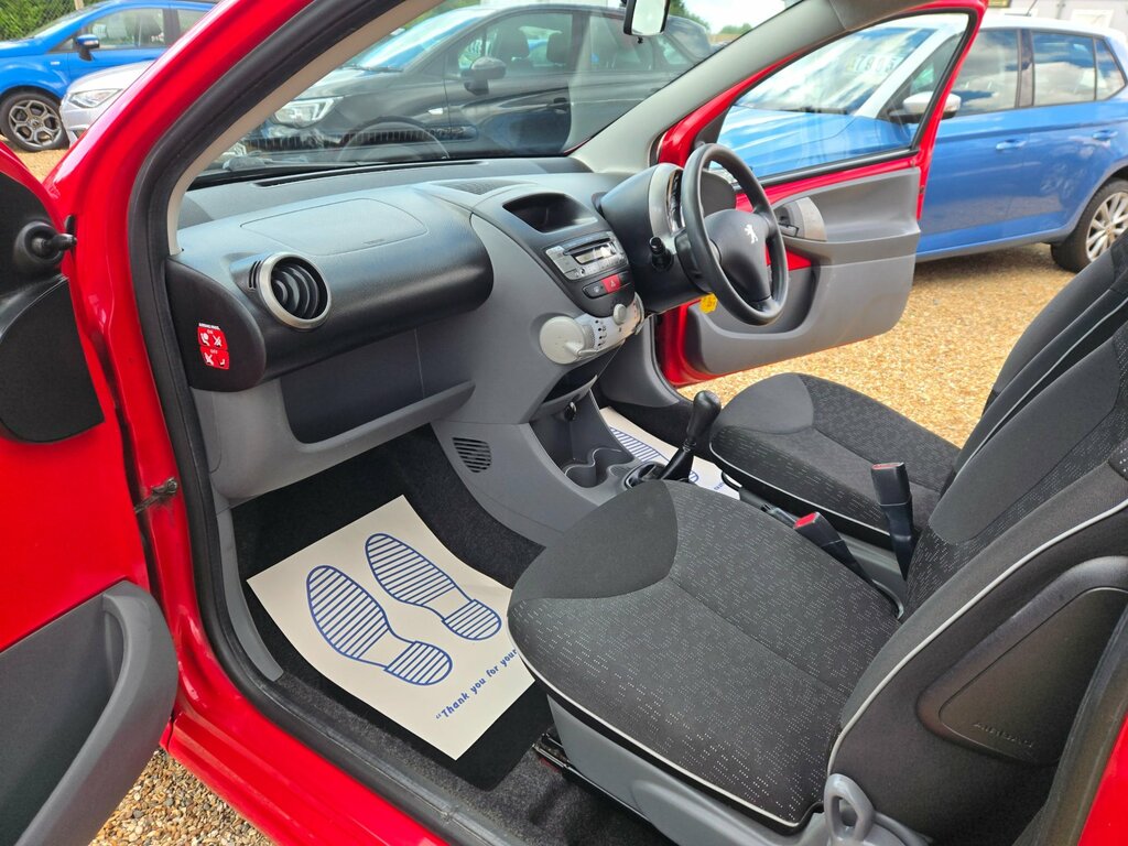Peugeot 107 1.0 Urban 68 Bhp Blue #24