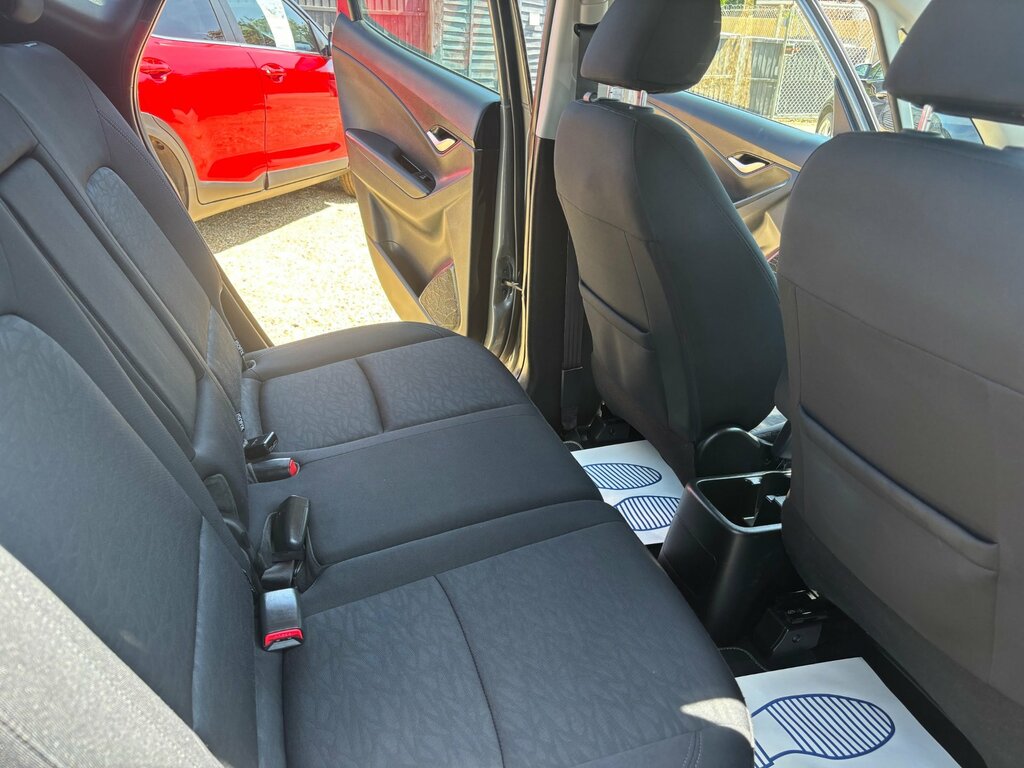 Hyundai Ix20 Hatchback White #37