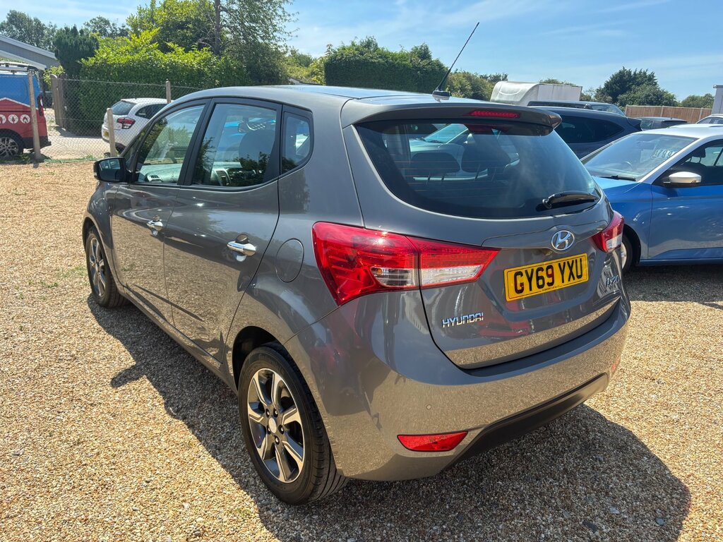 Hyundai Ix20 1.6 Se Nav Hatchback Euro 6 125 Grey #3