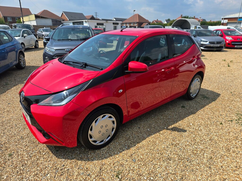 Toyota Aygo 1.0 Vvt-i X-play Hatchback X-shift Euro Red #3