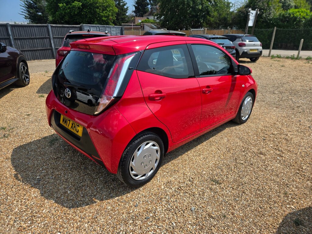 Toyota Aygo 1.0 Vvt-i X-play Hatchback X-shift Euro Red #5