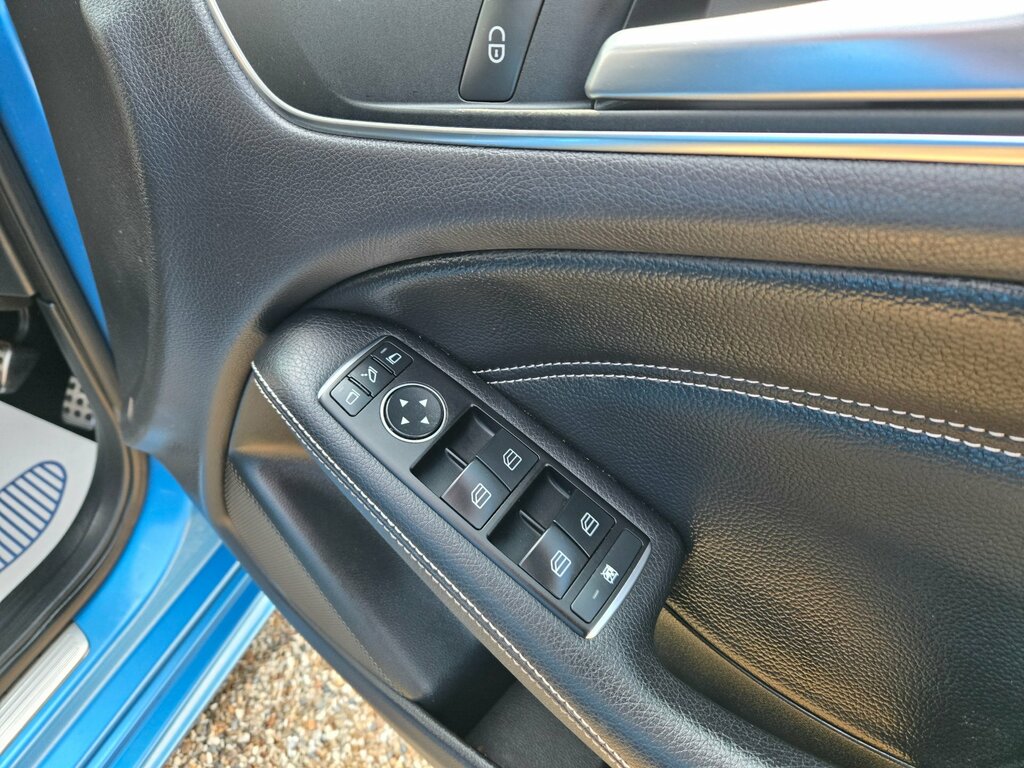Mercedes-Benz B Class Sport Blue #13