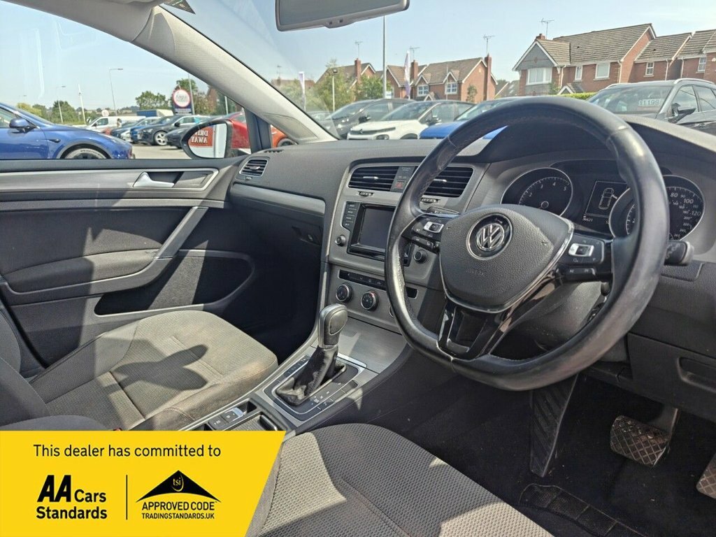 Volkswagen Golf 1.4L Match SD64JFY Red #2
