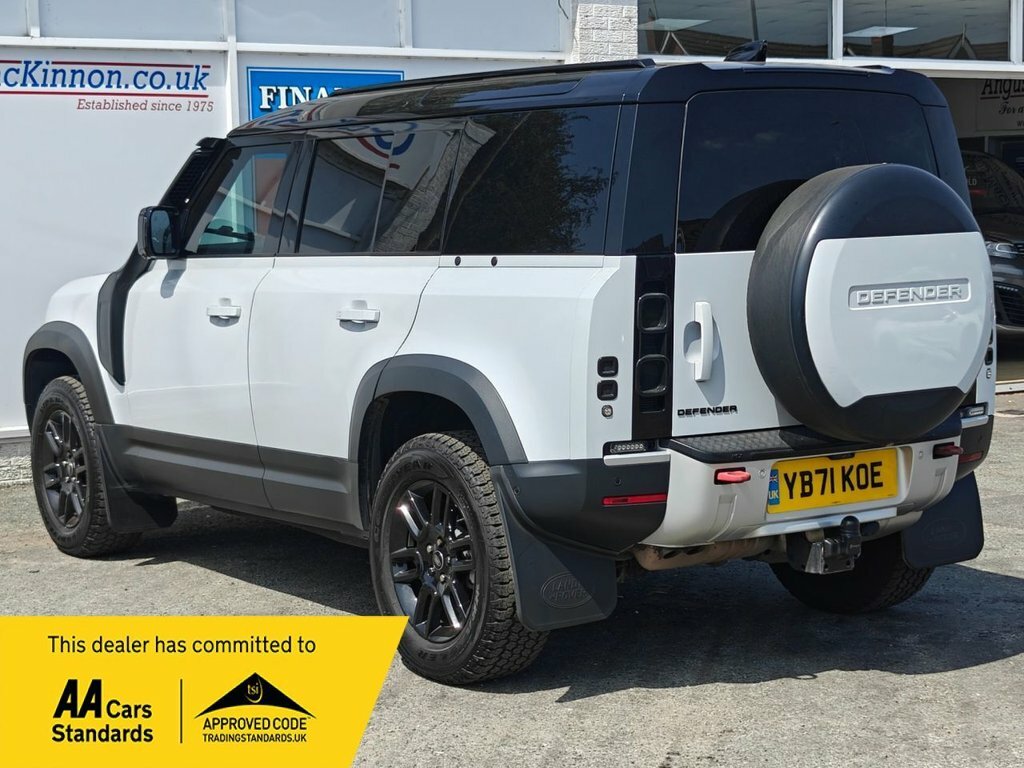 Land Rover Defender 110 3L Se White #5