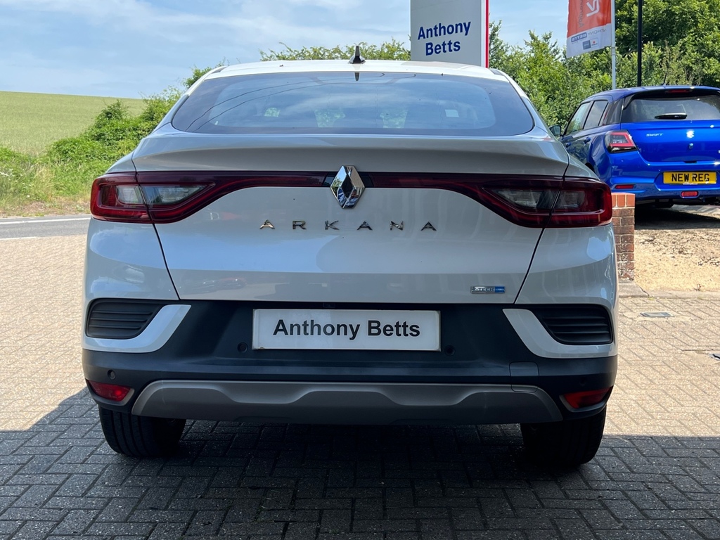 Renault Arkana 1.6 E-tech Hybrid 145 Iconic White #5