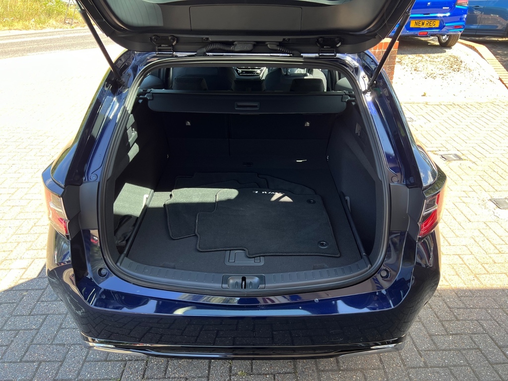 Suzuki Swace 1.8 Hybrid Motion Cvt Blue #4