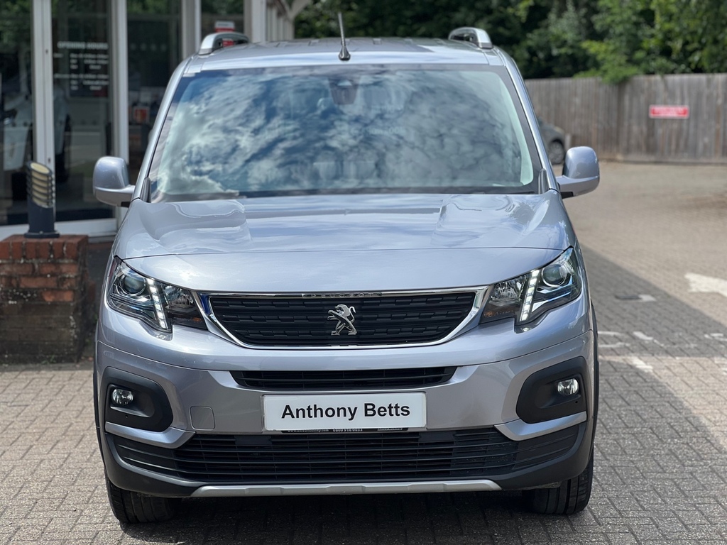 Peugeot Rifter 1.5 Bluehdi 100 Allure Grey #2