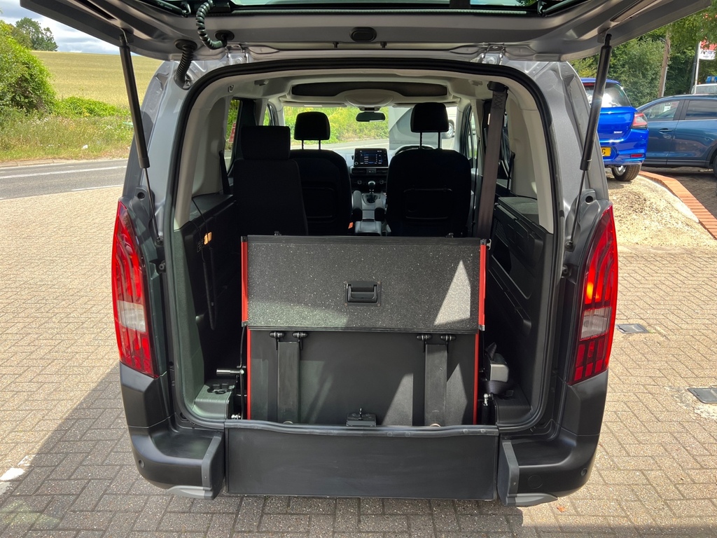 Peugeot Rifter 1.5 Bluehdi 100 Allure Grey #5
