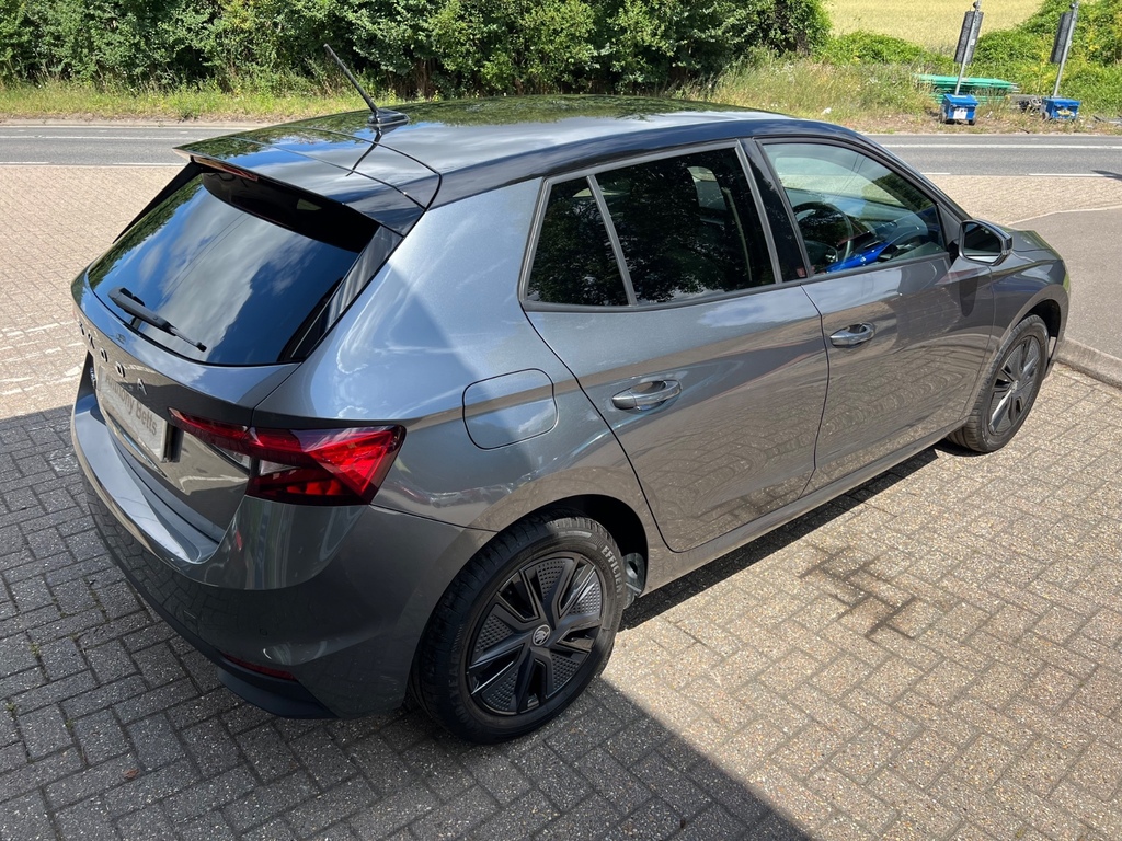 Skoda Fabia 1.0 Tsi 116 Design Edition YH75GLJ Grey #3