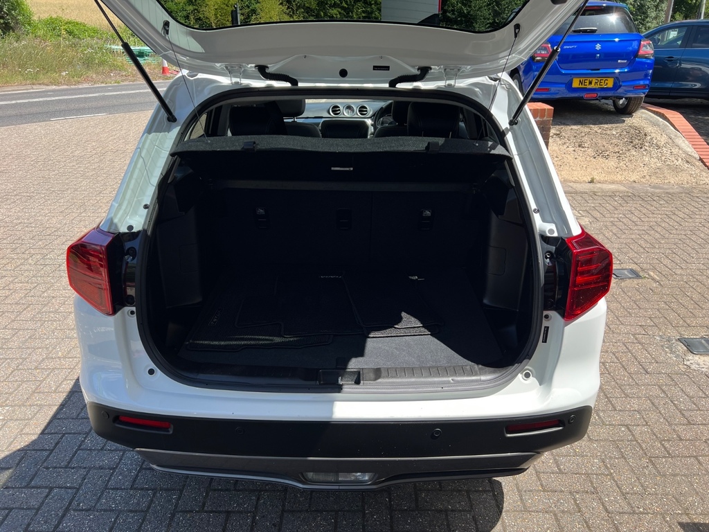 Suzuki Vitara 1.5 Hybrid Sz5 Ags KX24TLZ White #4