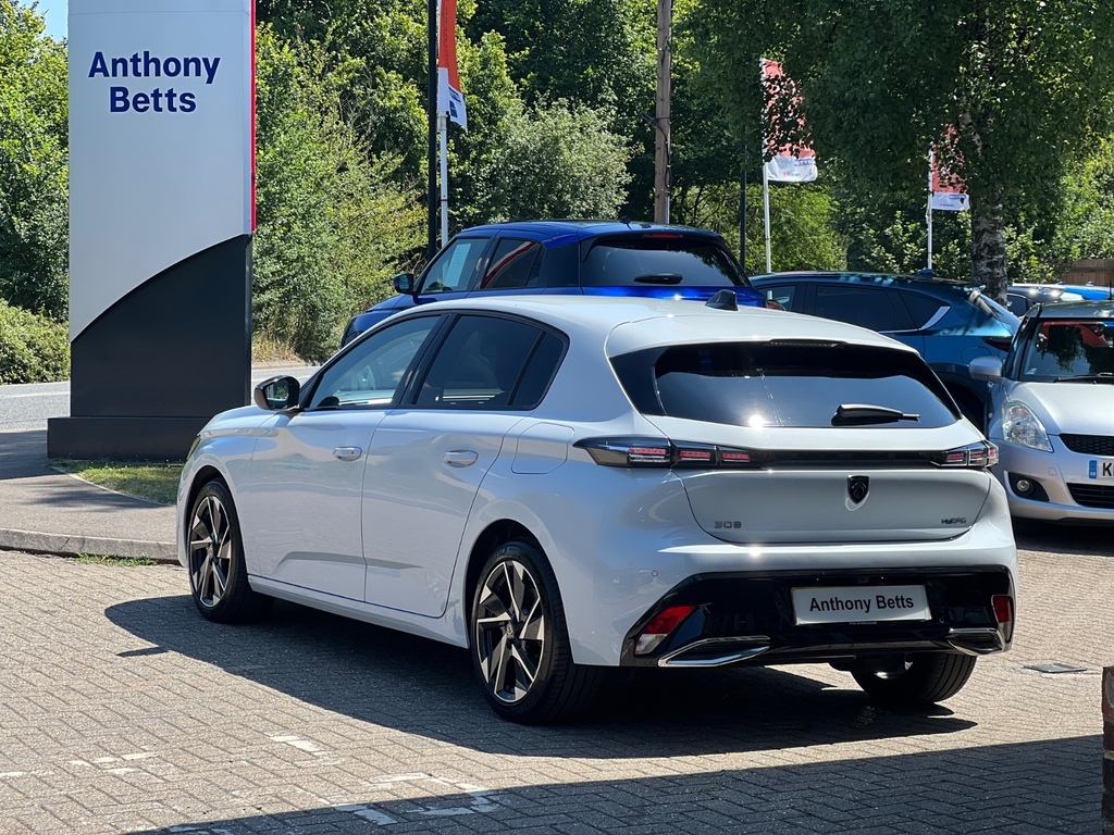 Peugeot 308 1.6 Plug-in Hybrid Allure E-eat8 White #6