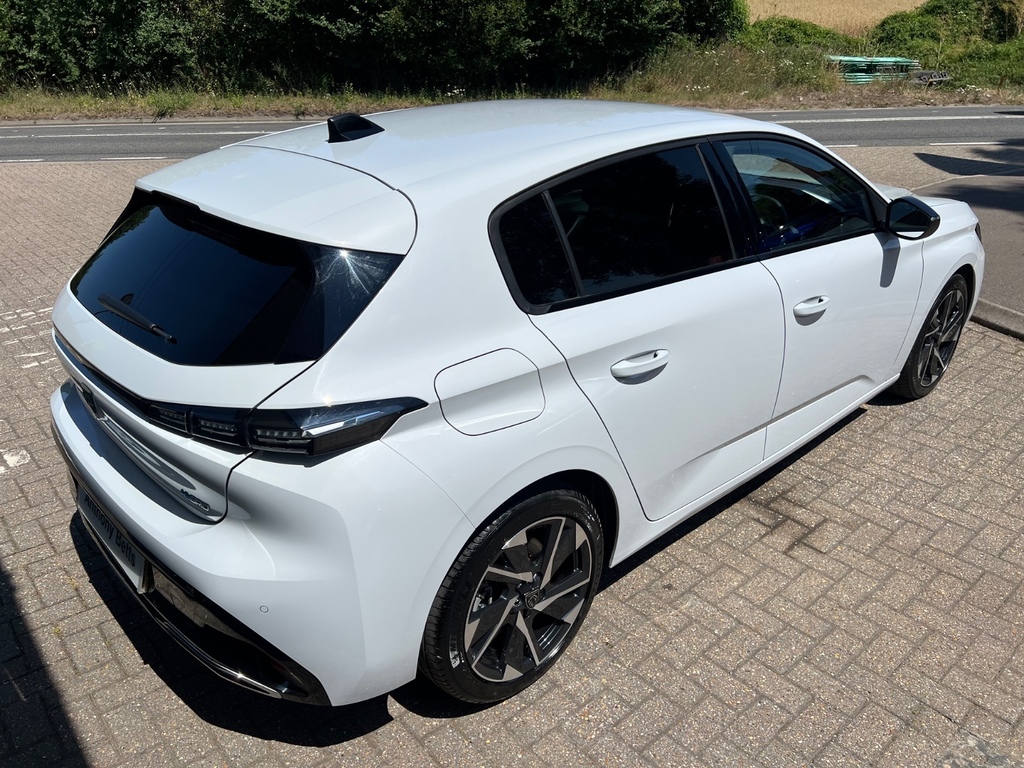 Peugeot 308 1.6 Plug-in Hybrid Allure E-eat8 White #3