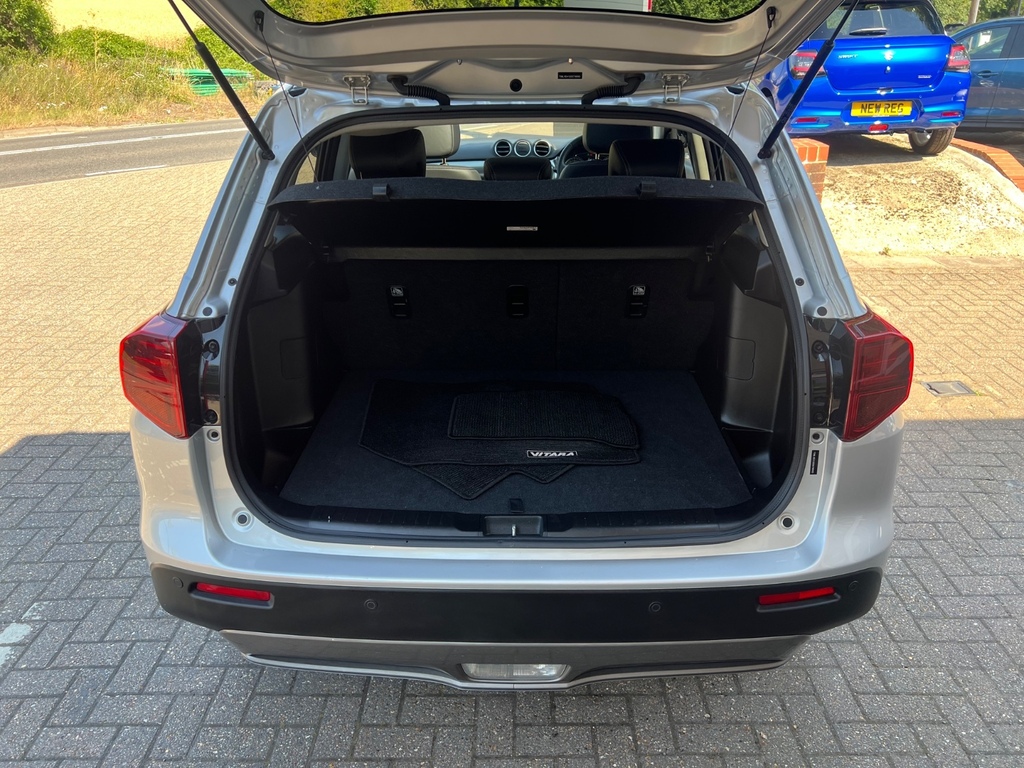 Suzuki Vitara 1.5 Hybrid Sz5 Allgrip Ags LM73HNG Silver #4