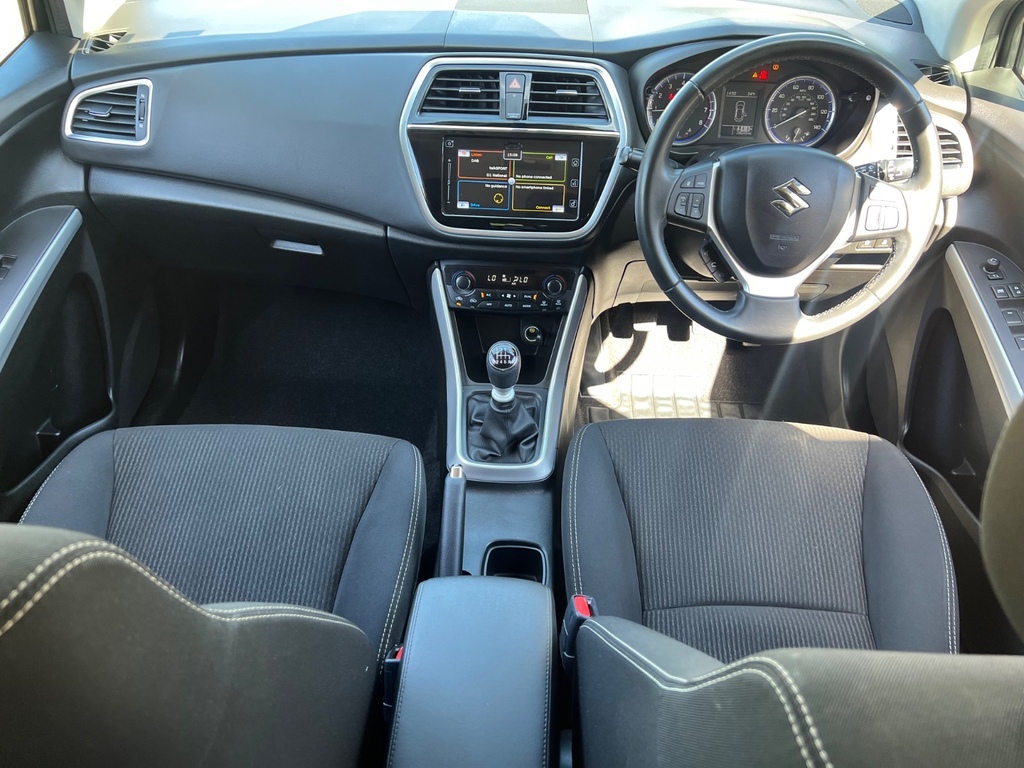 Suzuki SX4 S Cross Sx4 S-cross Sz4 Boosterjet Mhev Red #11