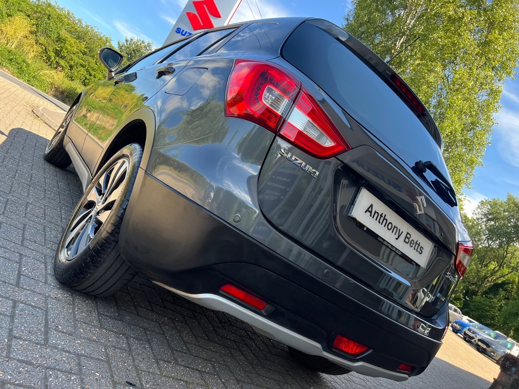Suzuki SX4 S Cross Sx4 S-cross Sz4 Boosterjet Mhev Red #33