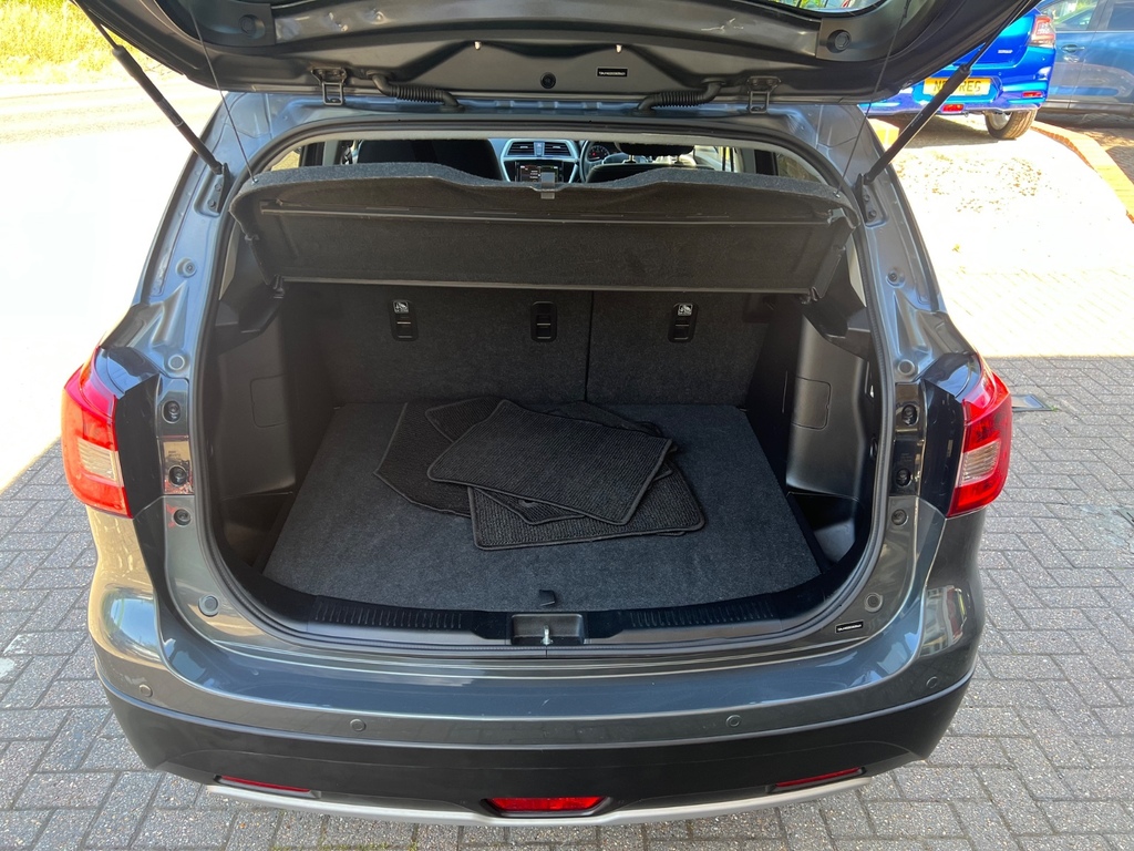 Suzuki SX4 S Cross 1.4 Boosterjet 48V Hybrid Sz-t Grey #4