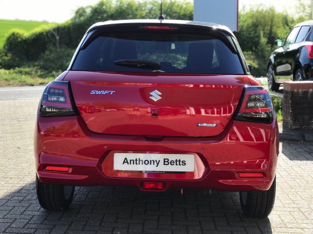 Suzuki Swift 1.2 Mild Hybrid Motion Red #5