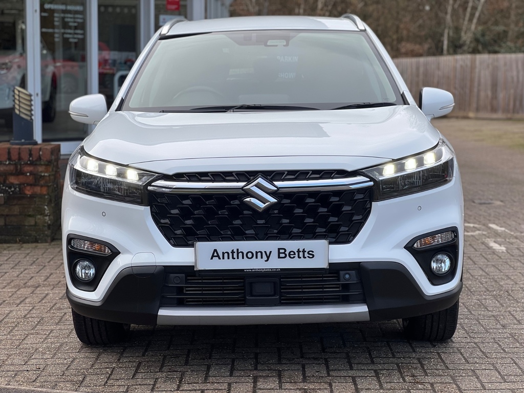 Suzuki S Cross 1.4 Boosterjet 48V Hybrid Motion White
