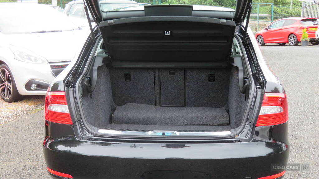 Skoda Superb Estate 2.0 Tdi Elegance Dsg Euro 5 Ss 2014 Grey #23