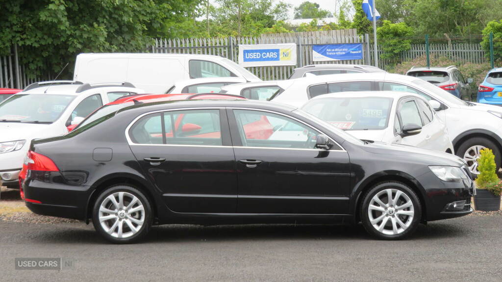 Skoda Superb Estate 2.0 Tdi Elegance Dsg Euro 5 Ss 2014 Grey #4