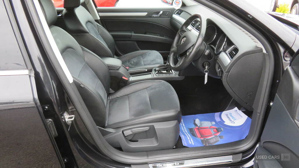 Skoda Superb Estate 2.0 Tdi Elegance Dsg Euro 5 Ss 2014 Grey #21